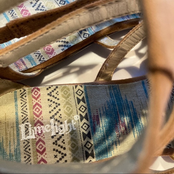 Limelight tan fringed bohemian booties. Size 8 - Picture 3 of 7